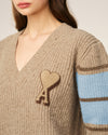 AMI COLLEGE VNECK SWEATER